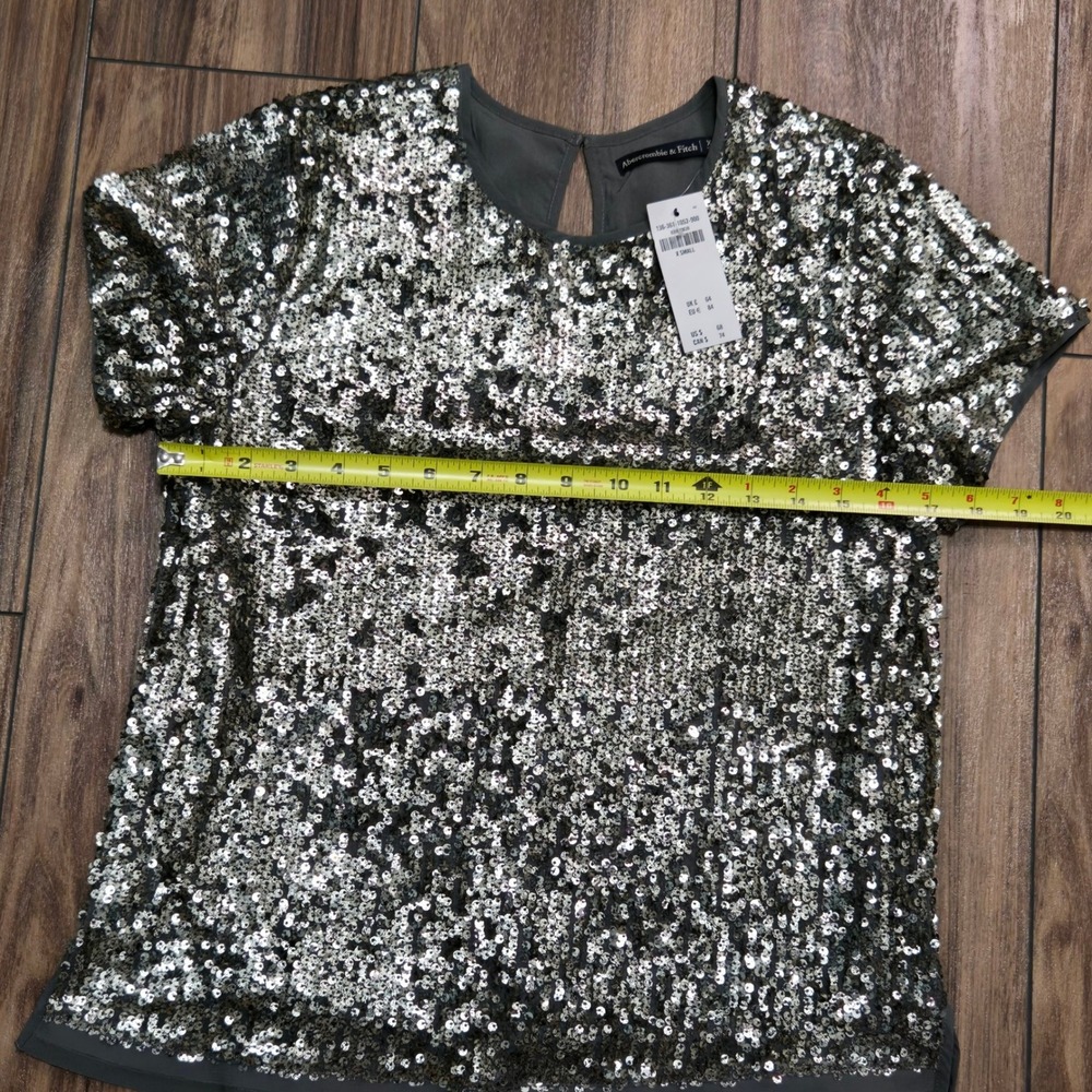 Abercrombie & Fitch NWT Silver Sequin Short Sleeve Keyhole Top XS NEW $68 - Picture 6 of 11